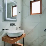 Hotel Shpetimi 3*