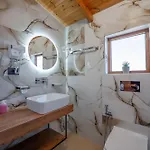 Shpetimi Hotel