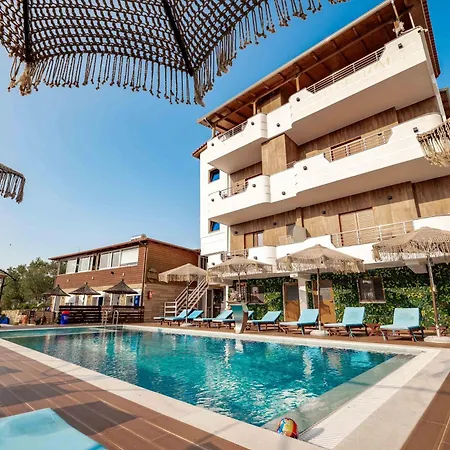Shpetimi Hotel 3*