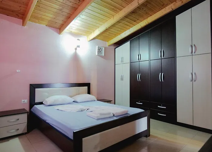 Shpetimi מלון קסאמיל