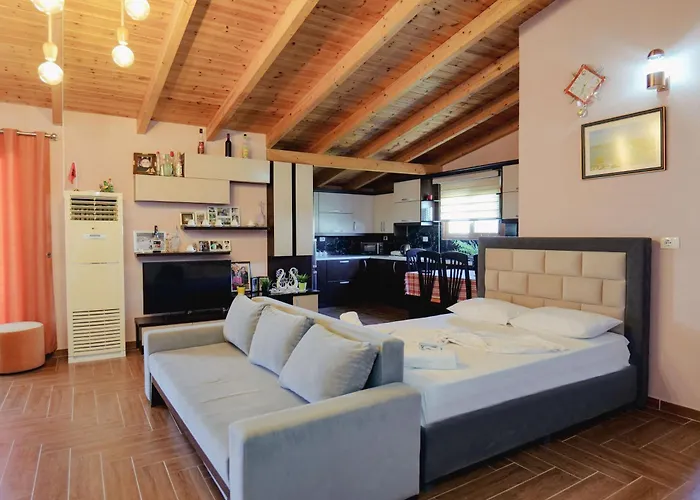 מלון Shpetimi קסאמיל