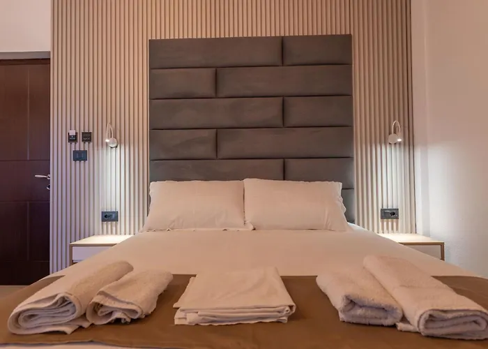 מלון Shpetimi 3*